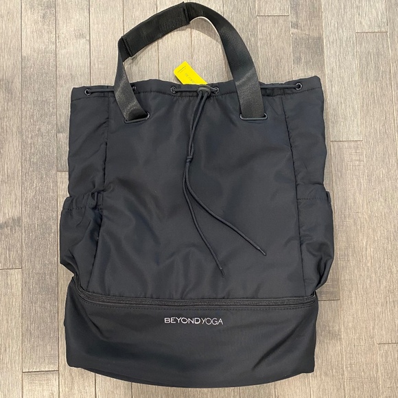 NWT Beyond Yoga Backpack Convertible Bag - Picture 2 of 9